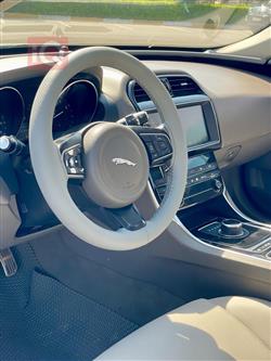 جاكوار XE